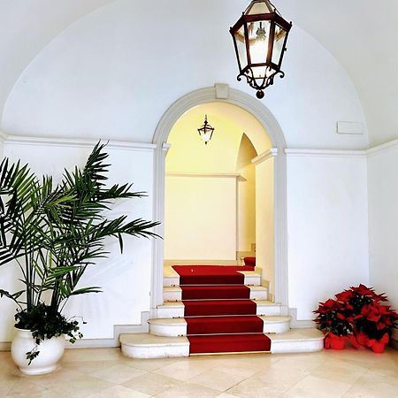 Andrea'S 12 Apartment Bari Bagian luar foto