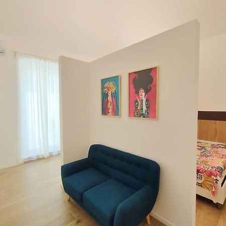 Andrea'S 12 Apartment Bari Bagian luar foto