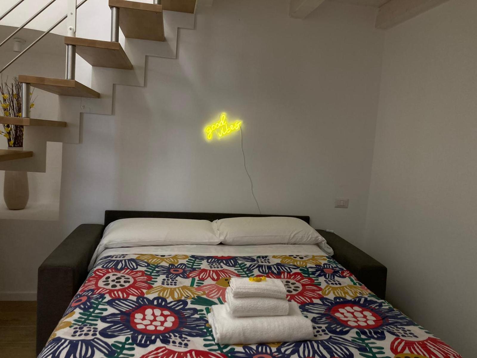 Andrea'S 12 Apartment Bari Bagian luar foto