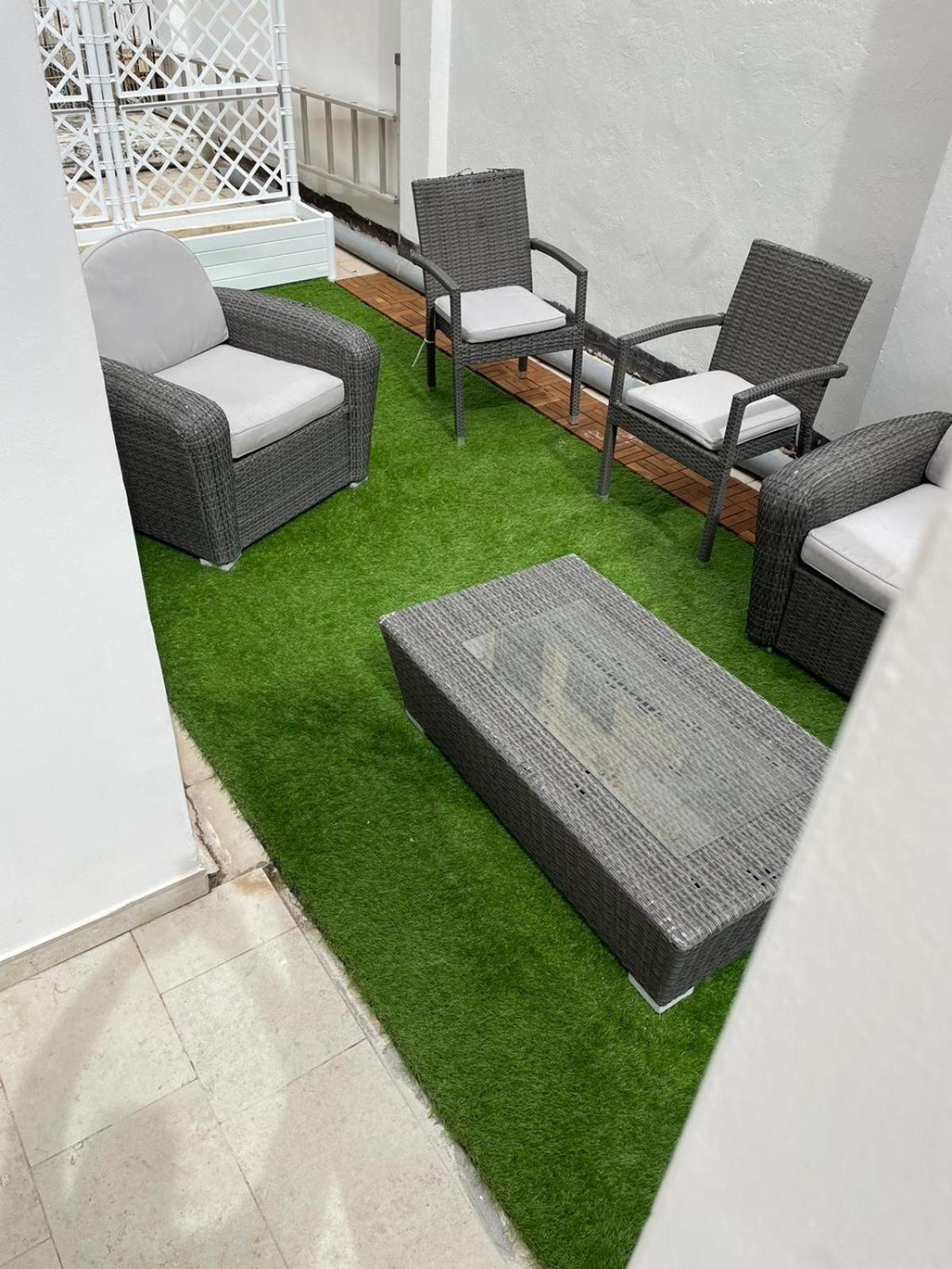 Andrea'S 12 Apartment Bari Bagian luar foto