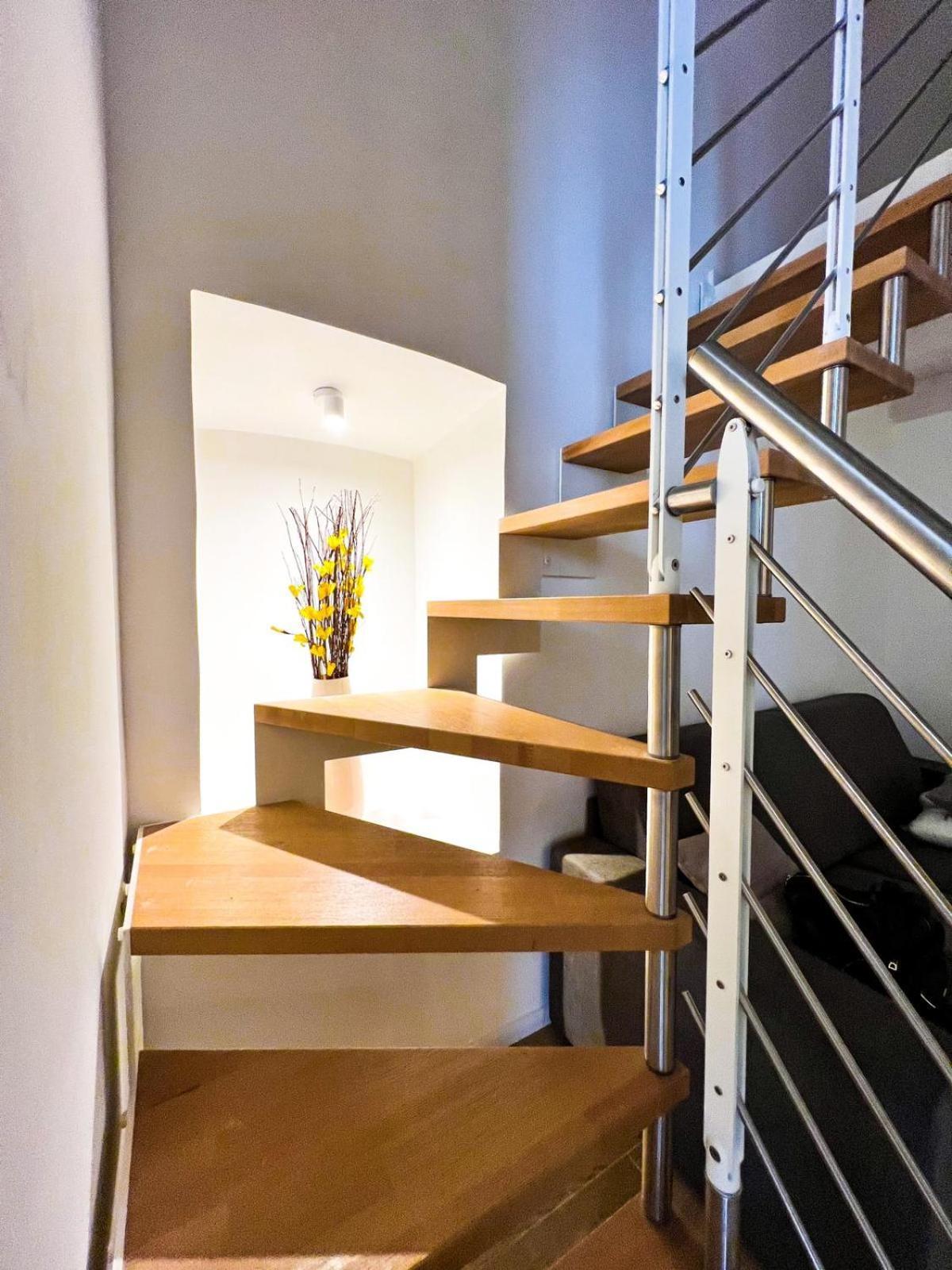 Andrea'S 12 Apartment Bari Bagian luar foto