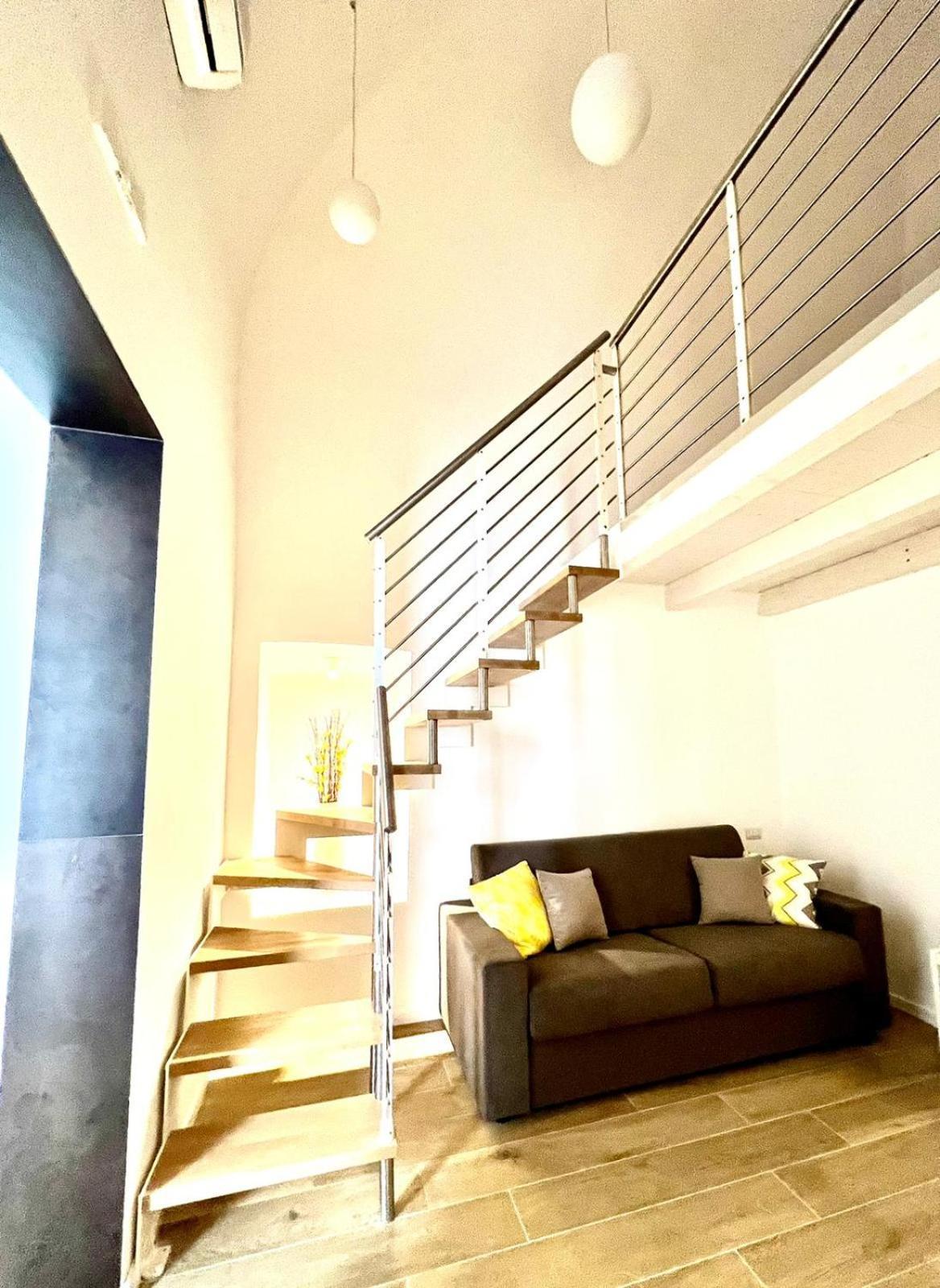 Andrea'S 12 Apartment Bari Bagian luar foto