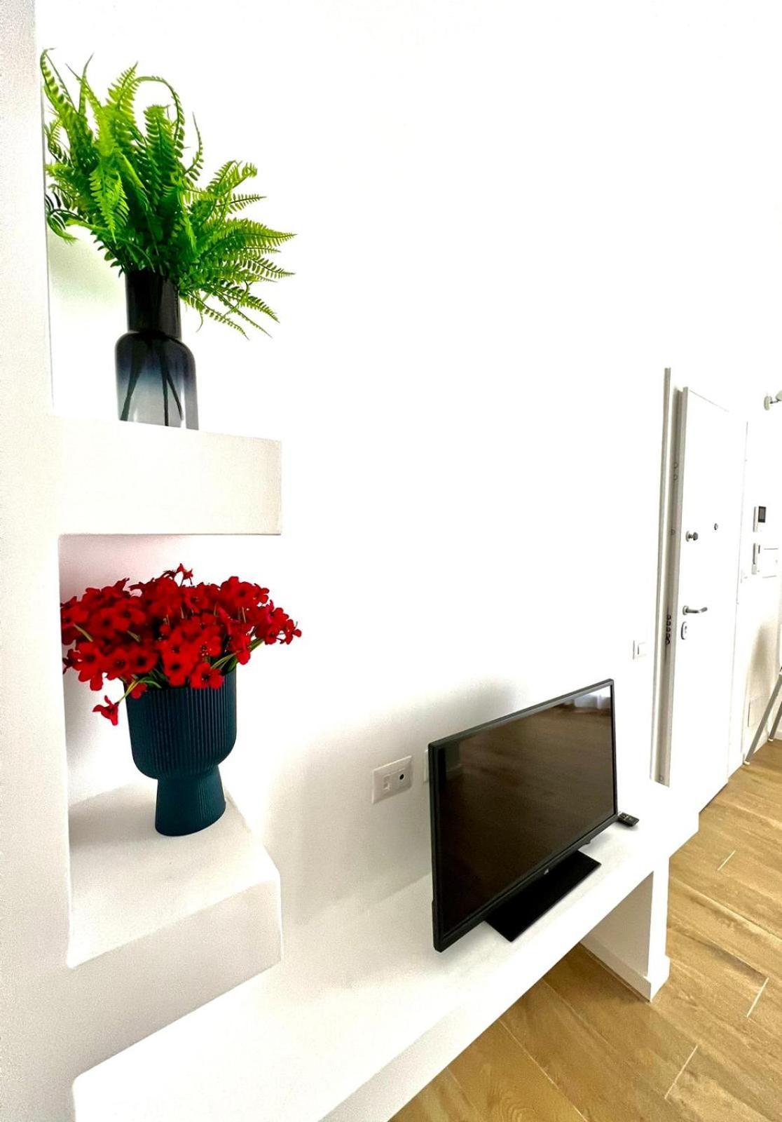 Andrea'S 12 Apartment Bari Bagian luar foto